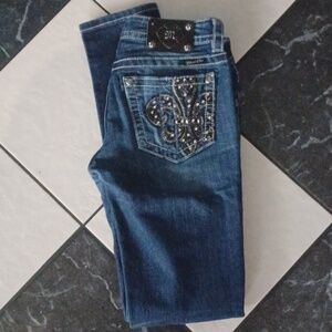 Miss Me | Fleur De Lis Signature Embellished Skinny SlimStretchy Jean, 7"rize